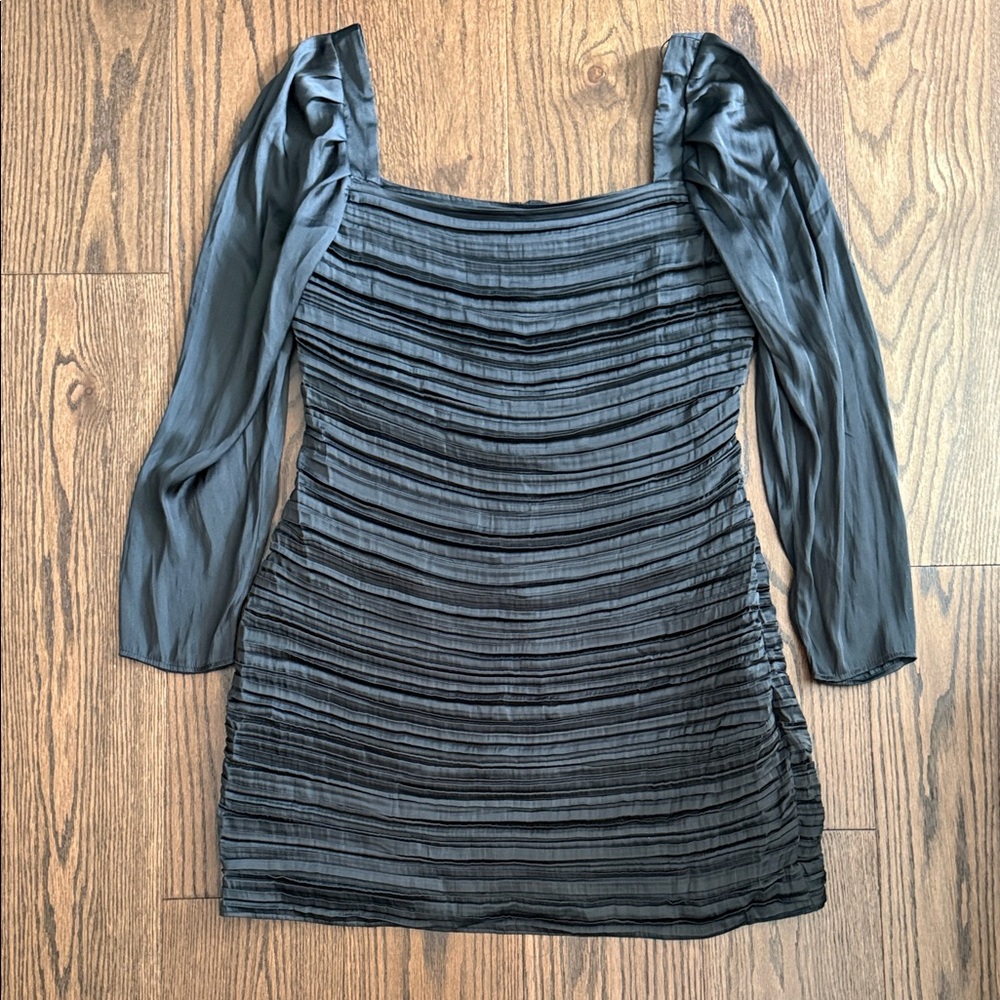 H&M Black Textured Long Sleeve Dress